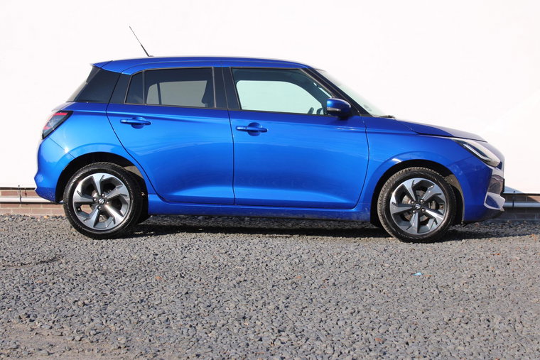 Vehicle Image 12