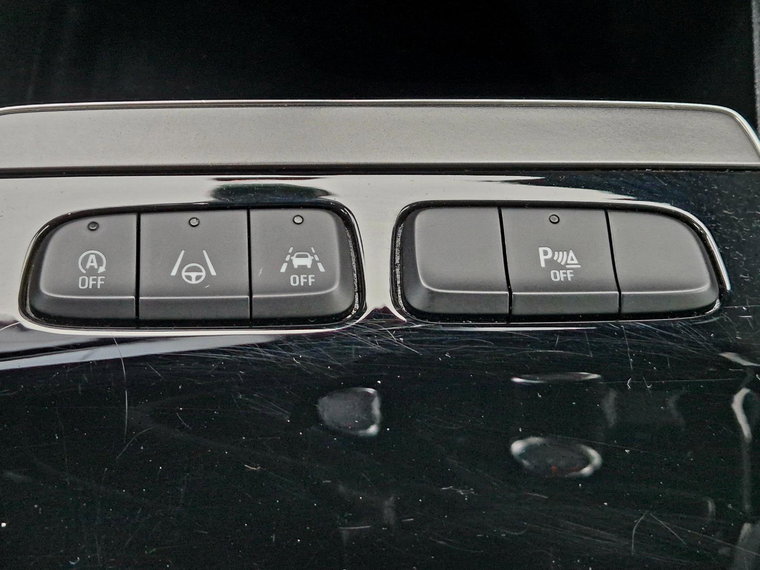 Vehicle Image 27