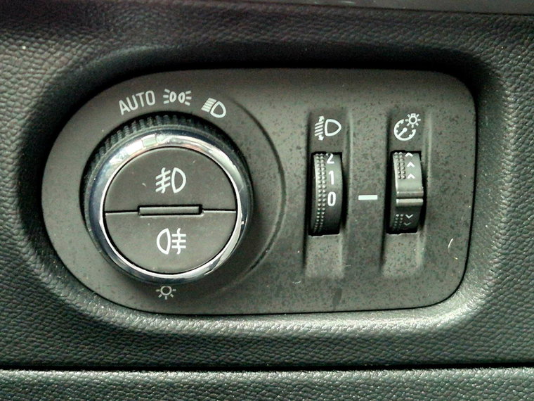 Vehicle Image 33