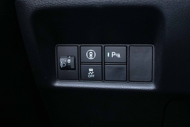 Vehicle Image 36