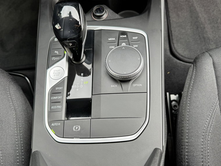 Vehicle Image 38