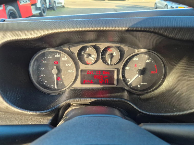 Vehicle Image 17