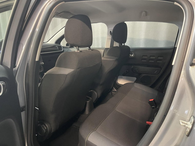 Vehicle Image 31