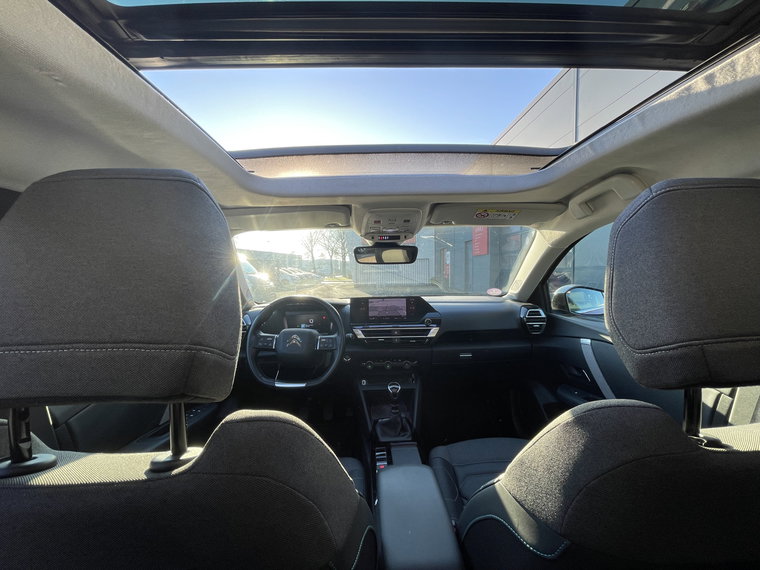 Vehicle Image 17