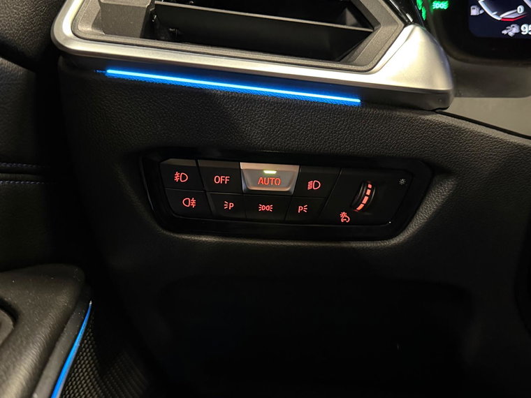 Vehicle Image 29