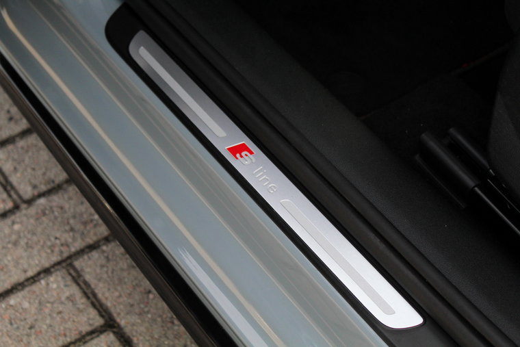 Vehicle Image 30