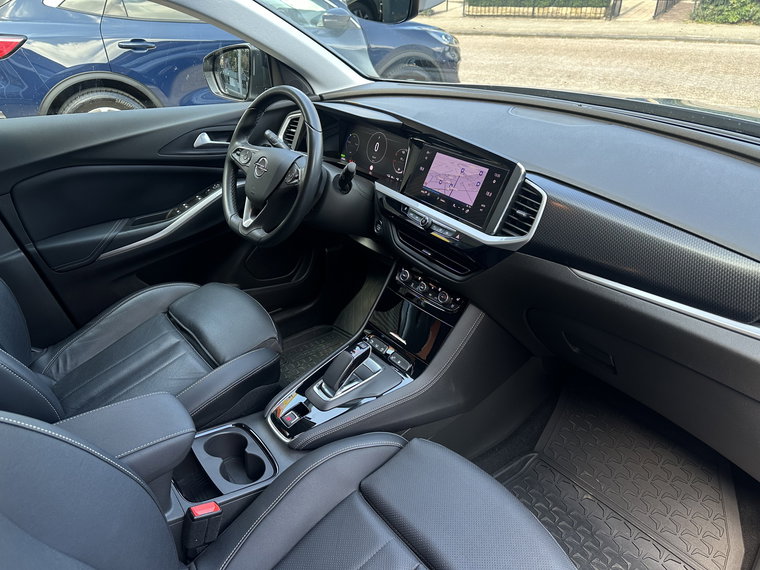 Vehicle Image 17