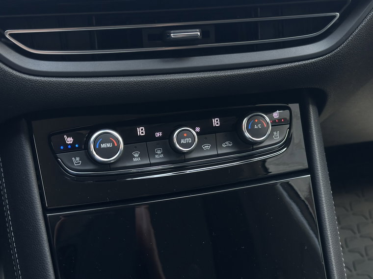 Vehicle Image 28