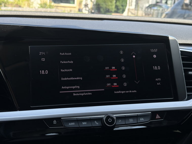 Vehicle Image 36