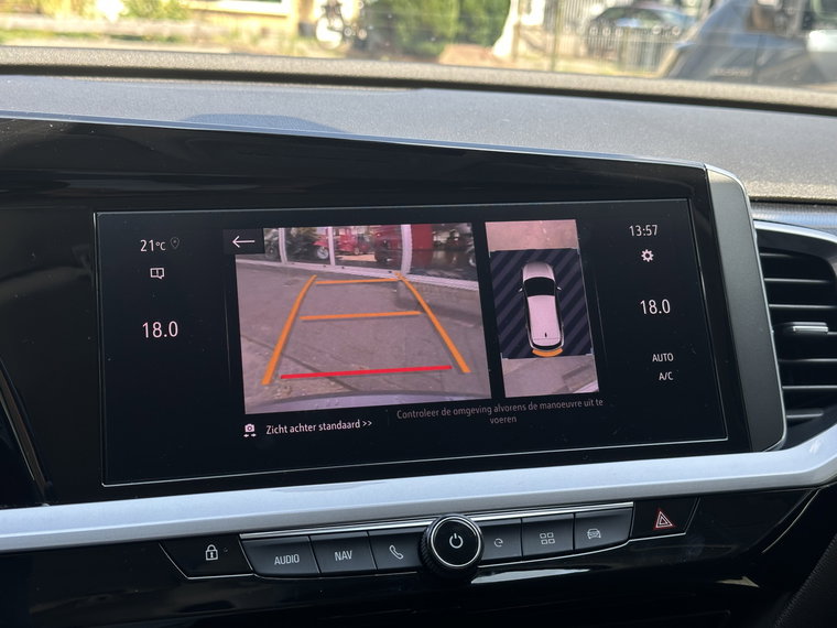 Vehicle Image 37