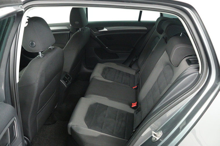 Vehicle Image 23