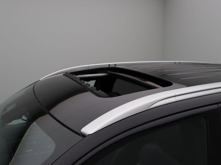 Vehicle Image 46