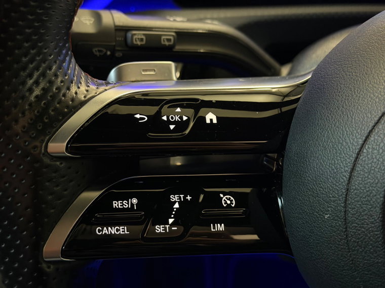 Vehicle Image 28