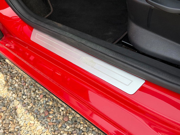 Vehicle Image 28