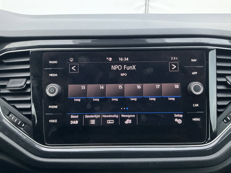 Vehicle Image 29