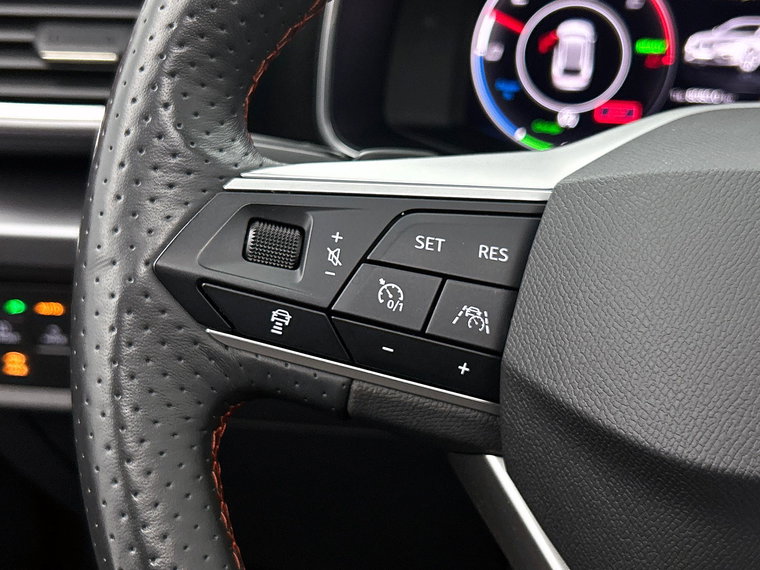 Vehicle Image 28