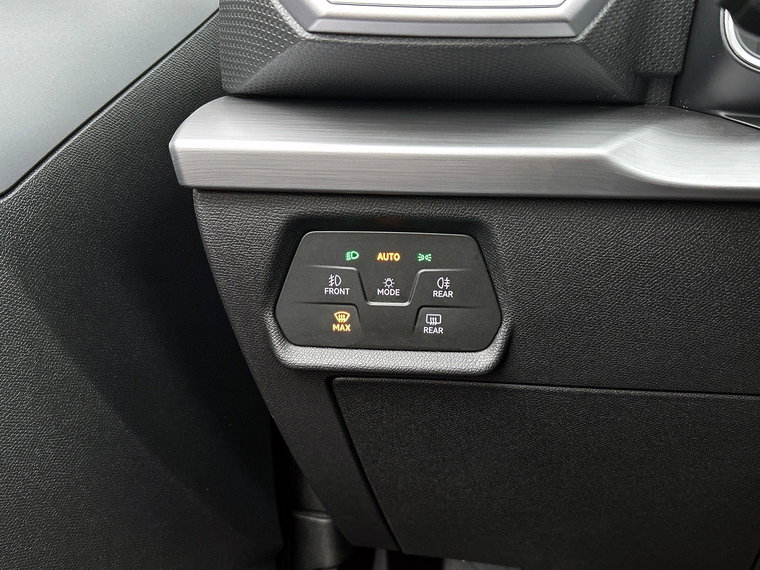 Vehicle Image 35