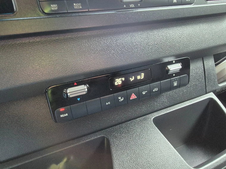 Vehicle Image 48