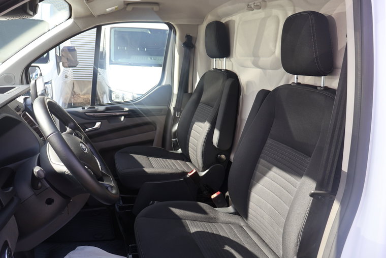 Vehicle Image 33