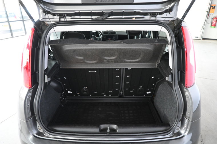 Vehicle Image 15
