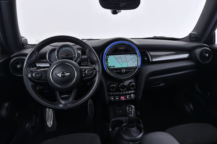 Vehicle Image 17