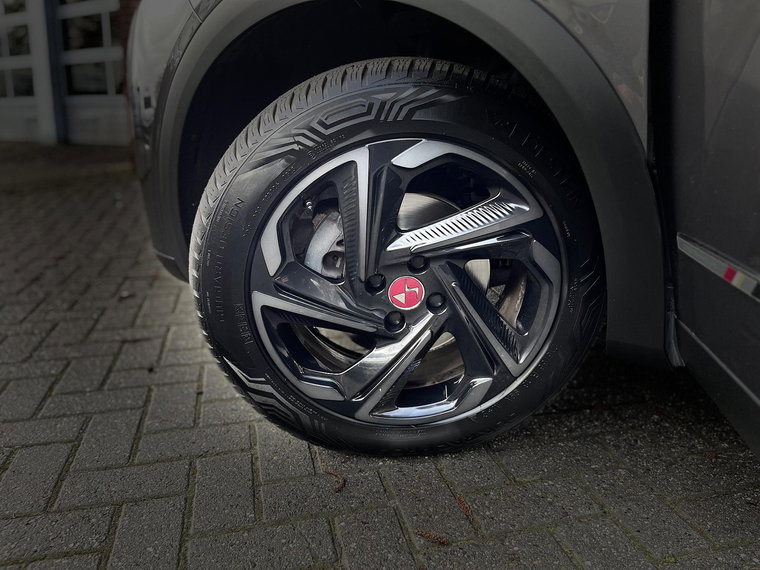Vehicle Image 45