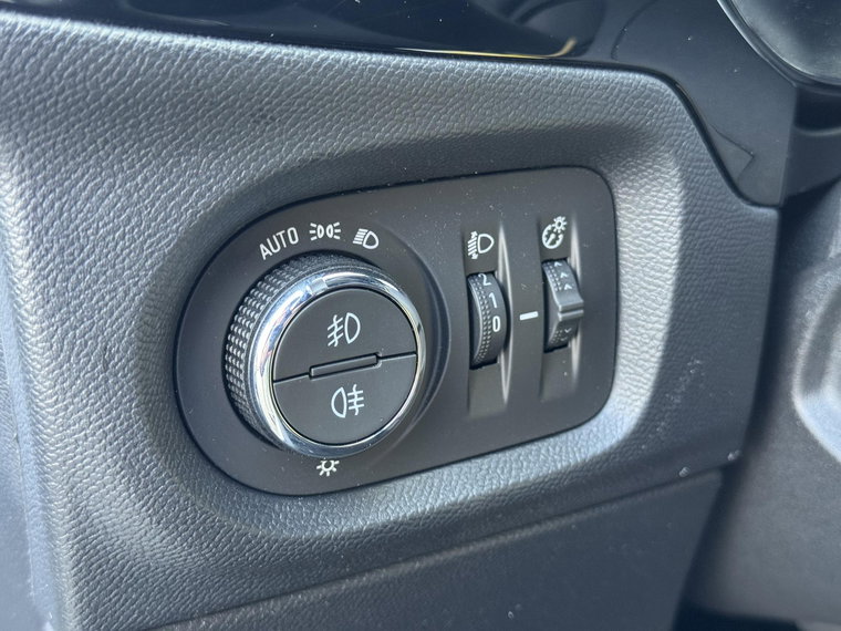 Vehicle Image 26