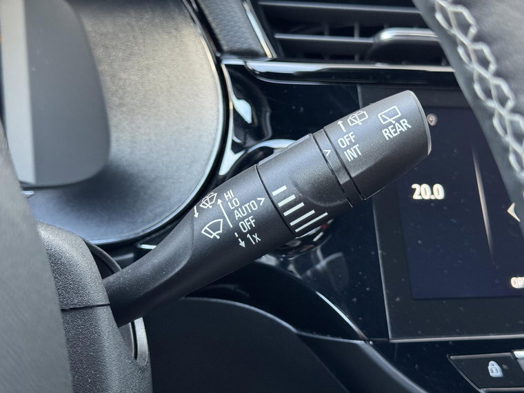 Vehicle Image 28