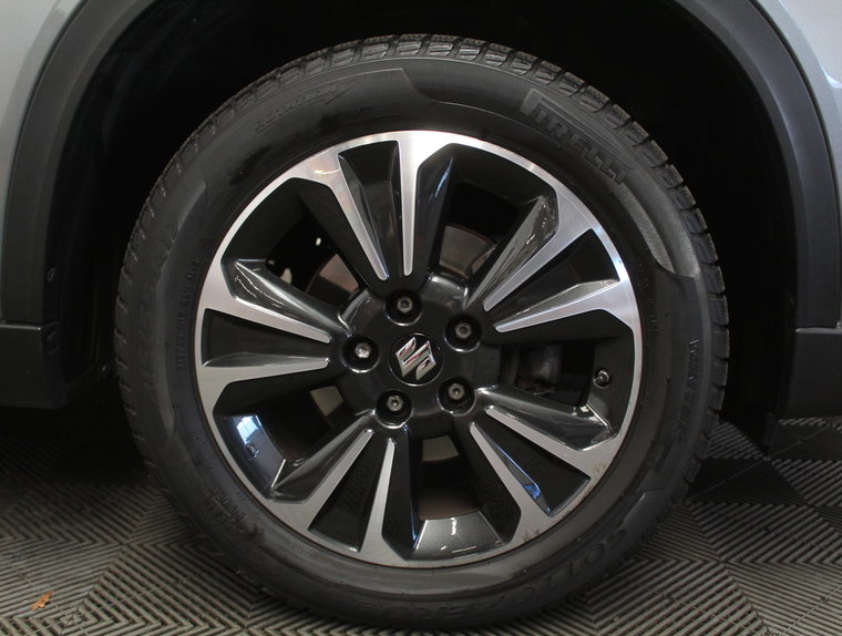 Vehicle Image 17