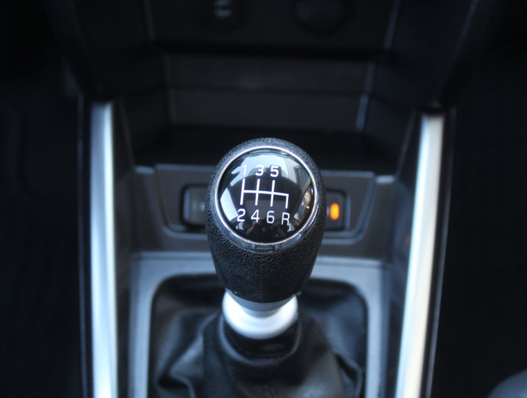 Vehicle Image 32