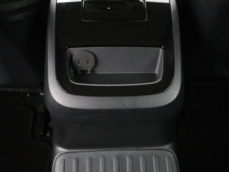 Vehicle Image 38