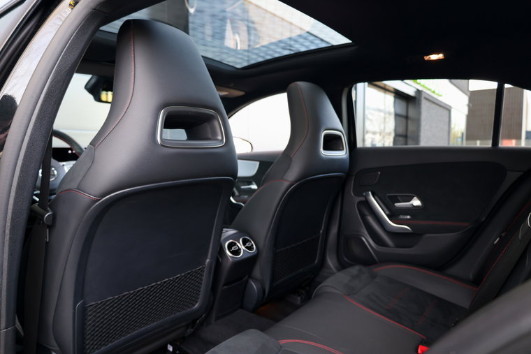 Vehicle Image 36