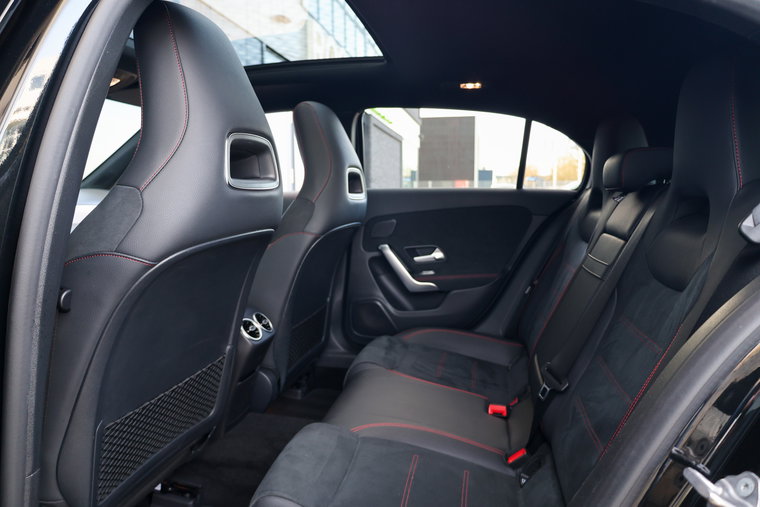 Vehicle Image 37