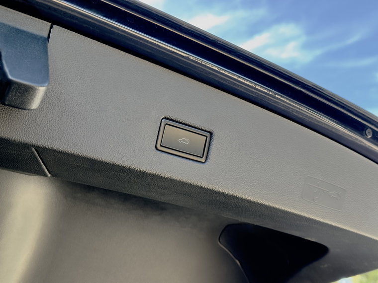 Vehicle Image 35