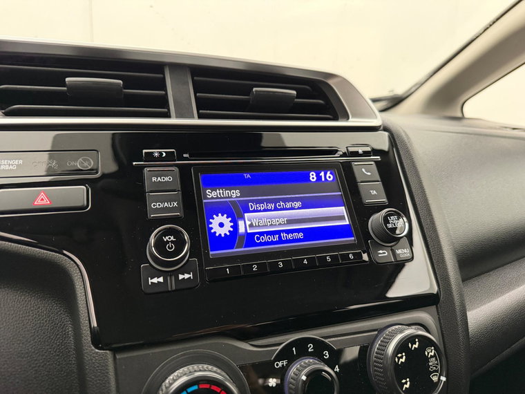 Vehicle Image 21