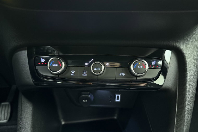 Vehicle Image 26