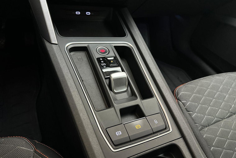Vehicle Image 30