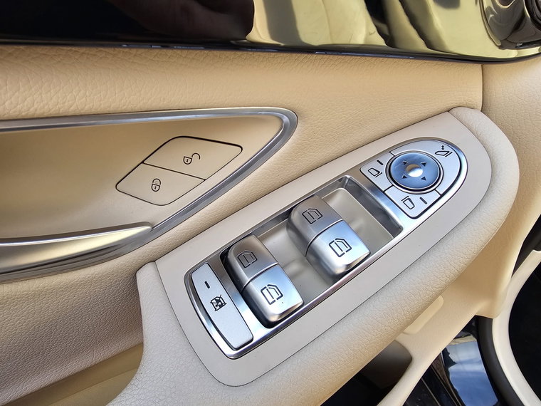 Vehicle Image 40