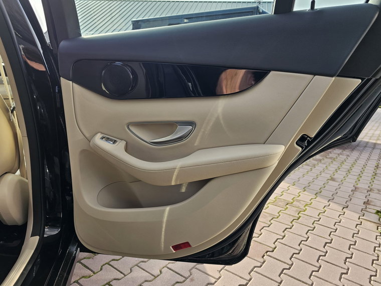 Vehicle Image 42