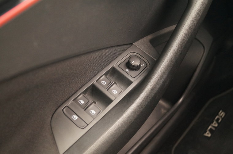 Vehicle Image 24