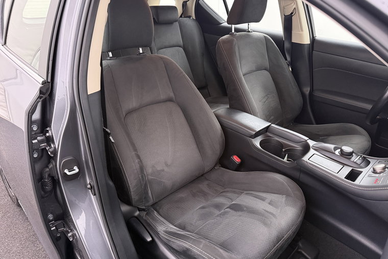 Vehicle Image 14