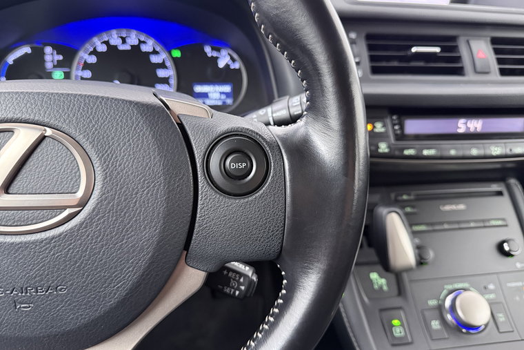 Vehicle Image 19