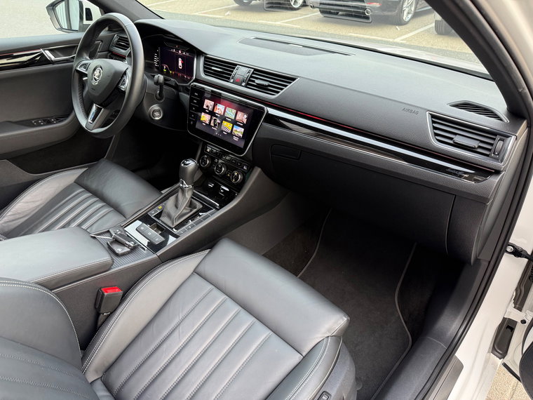 Vehicle Image 23