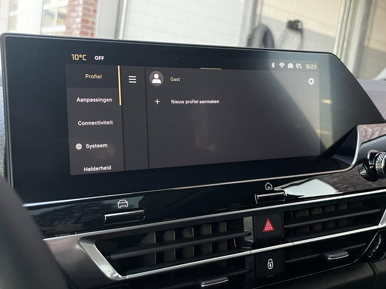 Vehicle Image 30