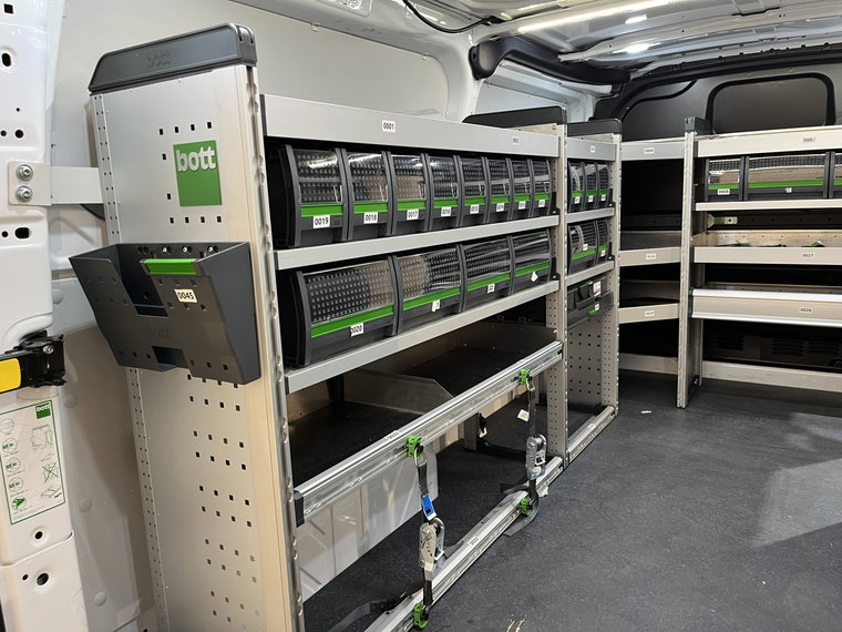 Vehicle Image 12