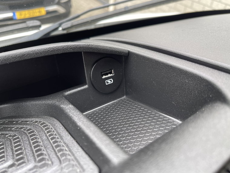 Vehicle Image 24