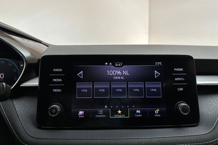 Vehicle Image 27