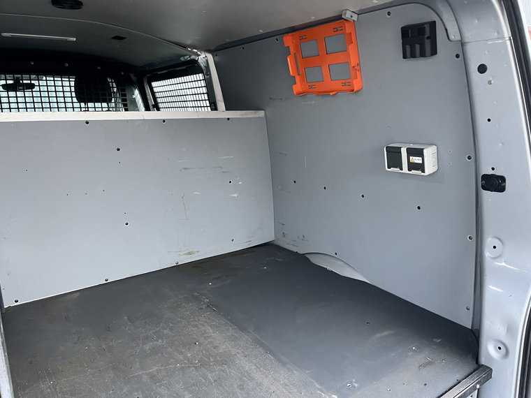 Vehicle Image 28
