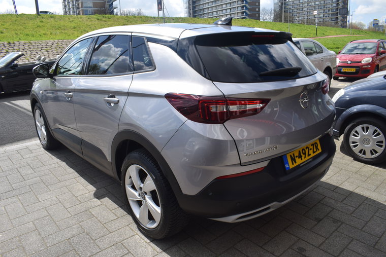 Vehicle Image 10