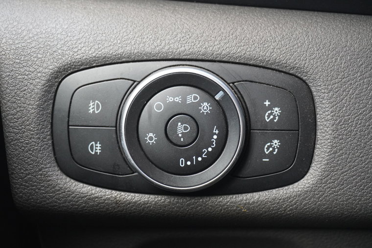 Vehicle Image 19